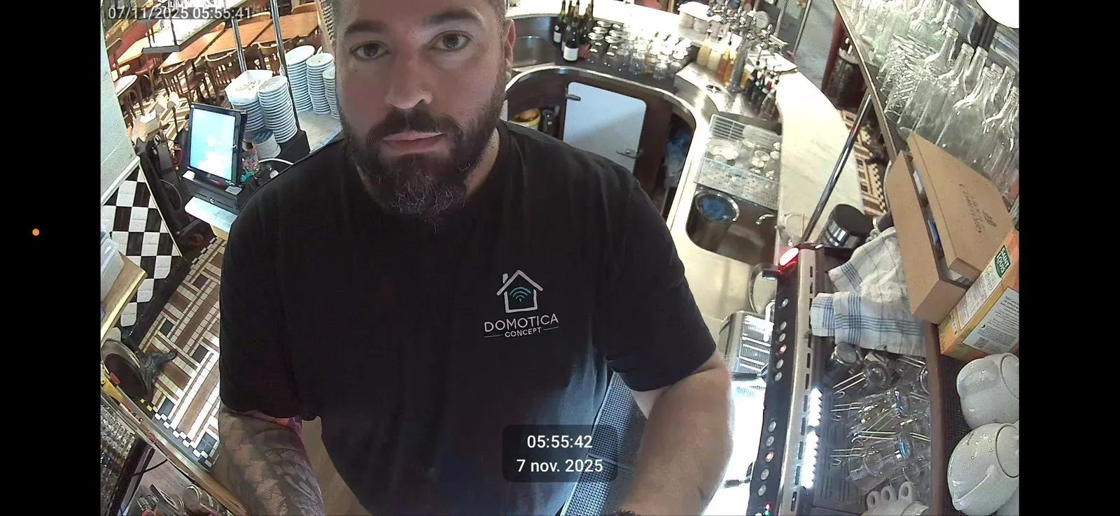 Surveillance intérieure connectée