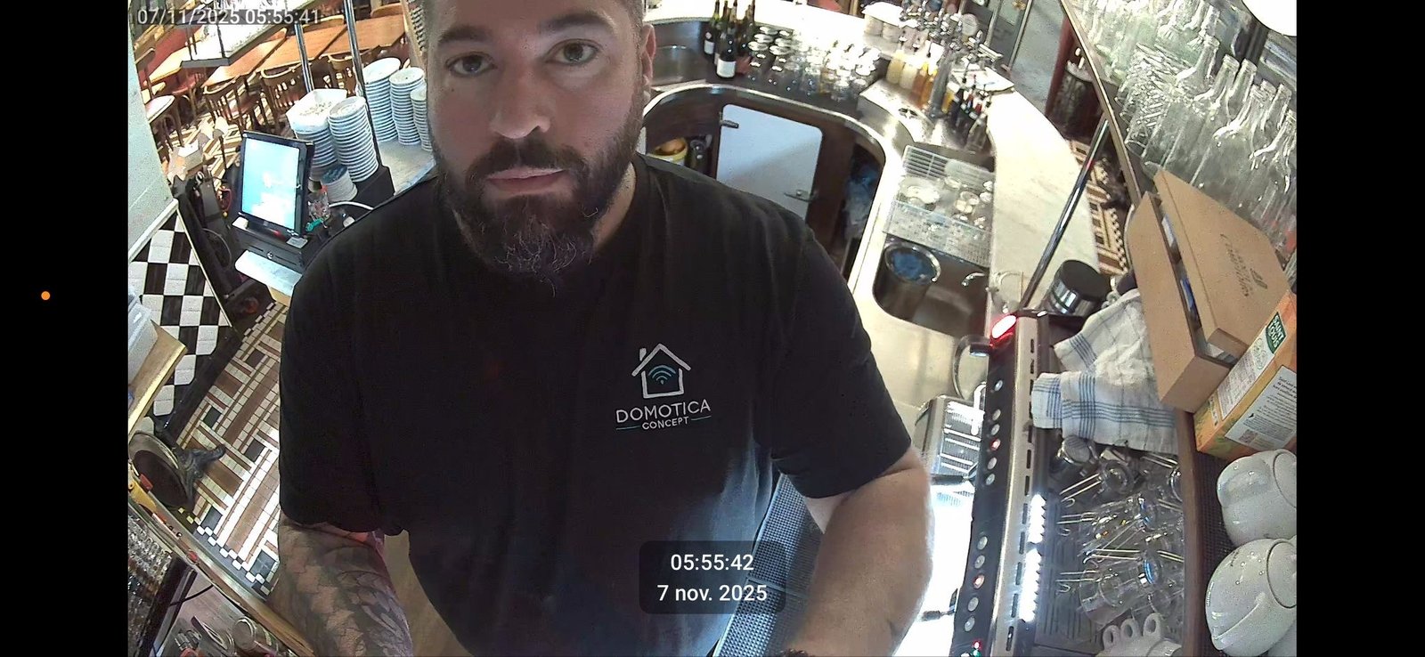 3-surveillance-interieure-connectee