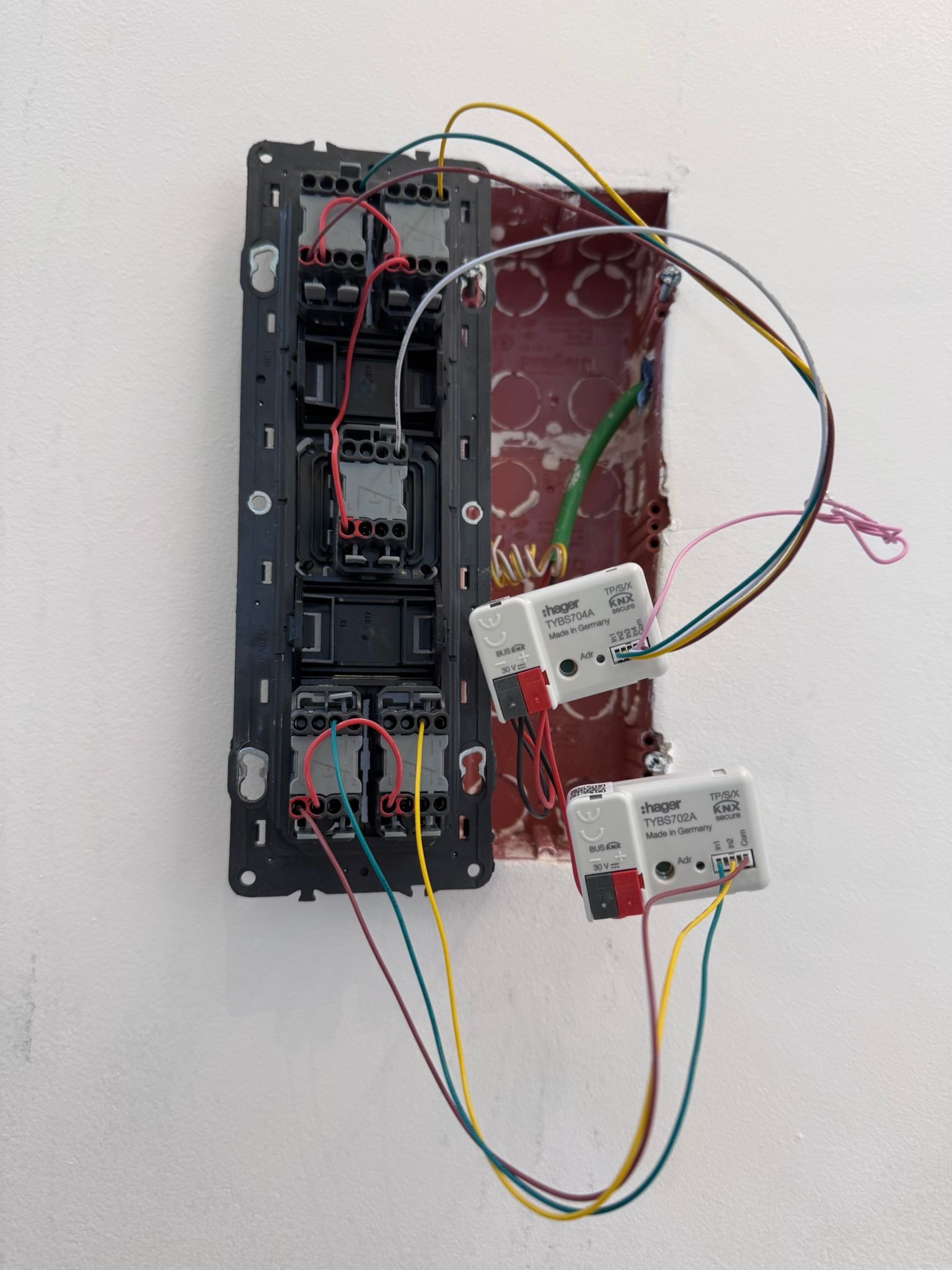 4-cablage-domotique-en-cours-dinstallation